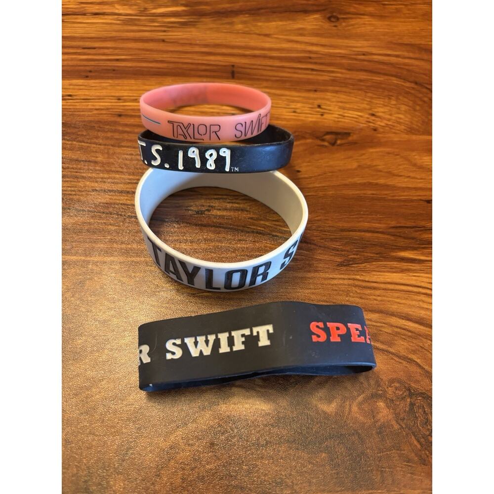 Taylor Swift Silicone Wristband Bracelet Authenic Lot Of 4 Speak Now, Red ,1989
